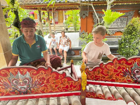 learn balinese instrument gamelan